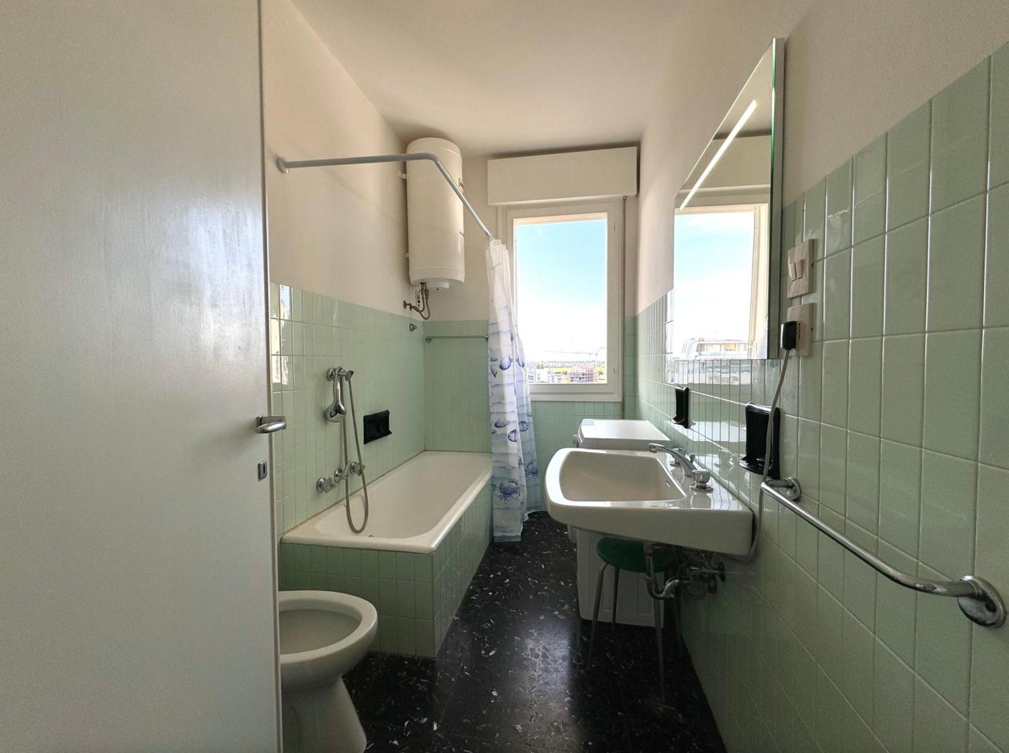Apartment Fronte Mare Marinella 11 Family - Carraro Immobiliare *